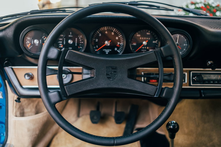 Porsche 911 E
