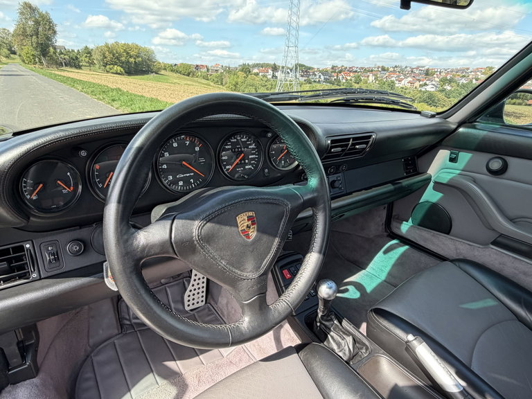 Porsche 993 Carrera 4