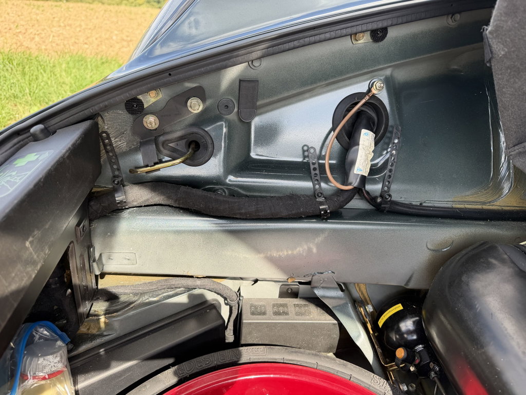 Porsche 993 Carrera 4