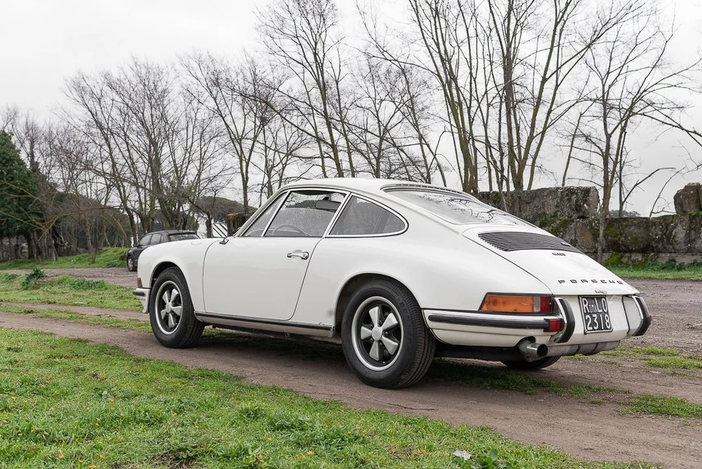 Porsche 911 T