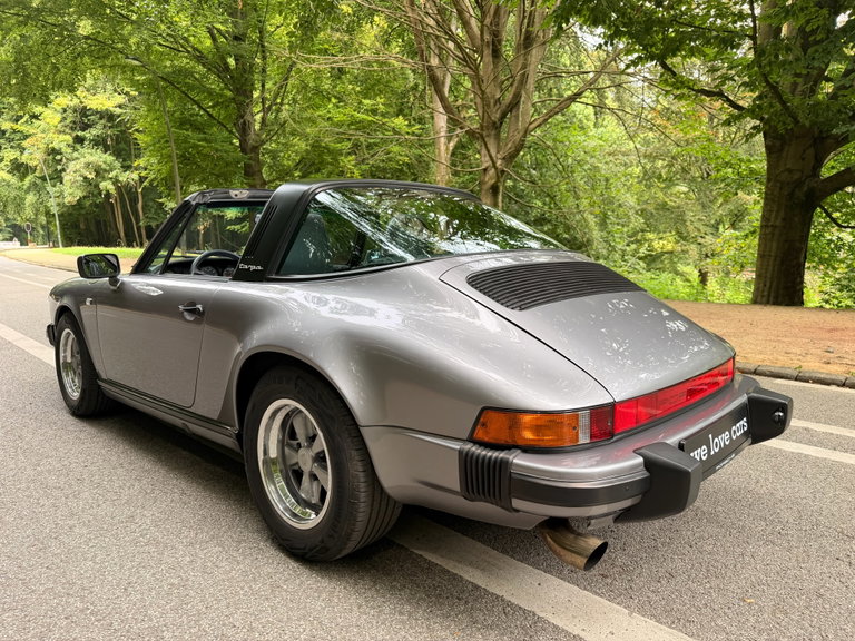 Porsche 911 Carrera 3.2