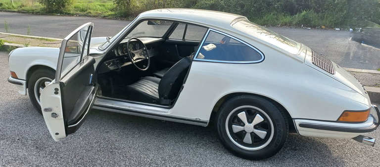 Porsche 911 T