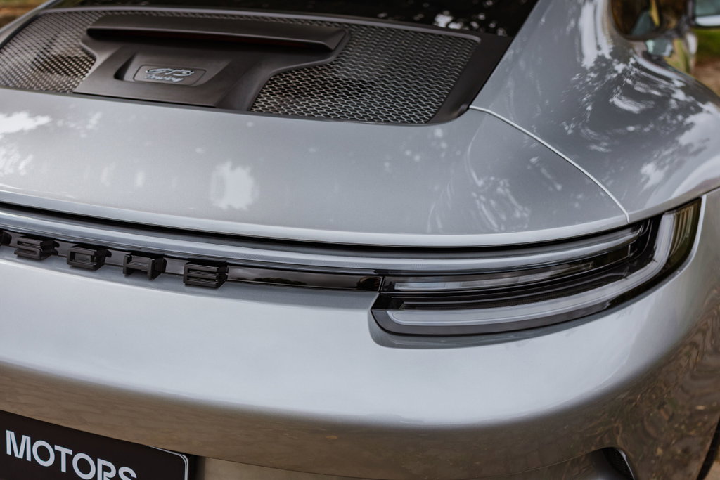 Porsche 992 GT3 Touring