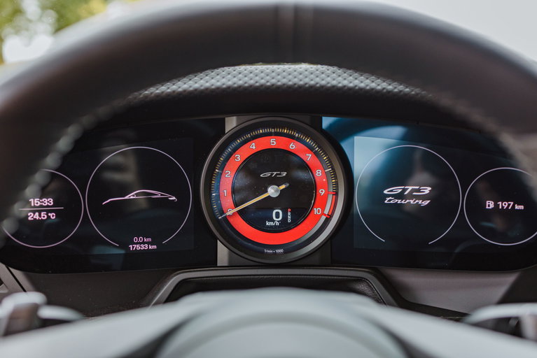 Porsche 992 GT3 Touring