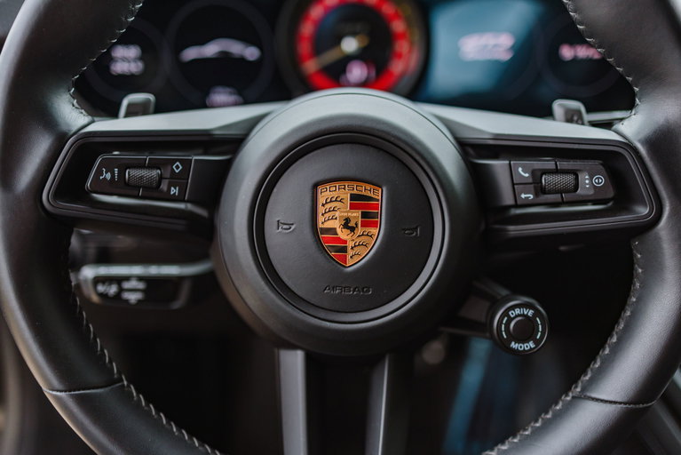 Porsche 992 GT3 Touring