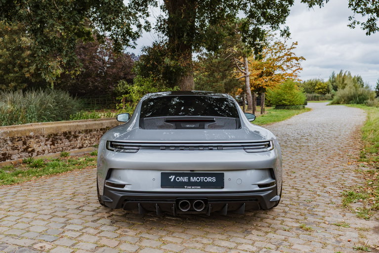 Porsche 992 GT3 Touring