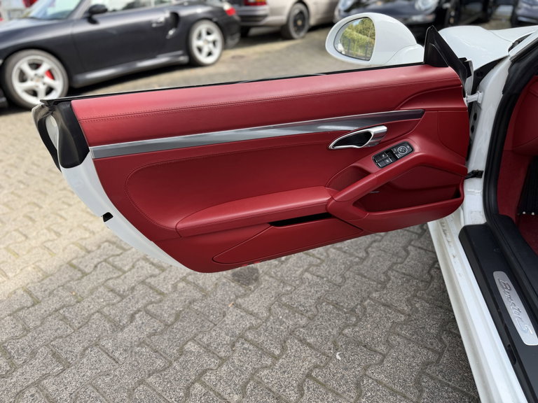 Porsche 981 Boxster S