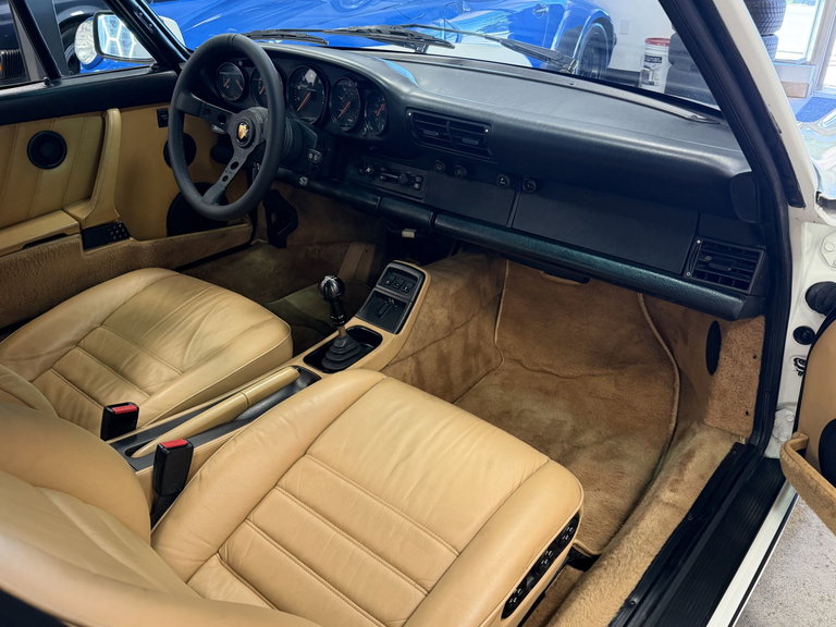 Porsche 964 Carrera 4
