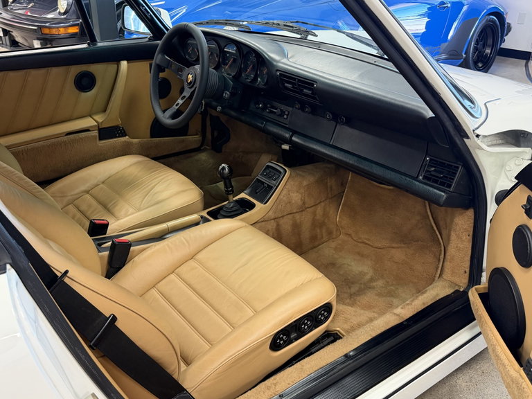 Porsche 964 Carrera 4