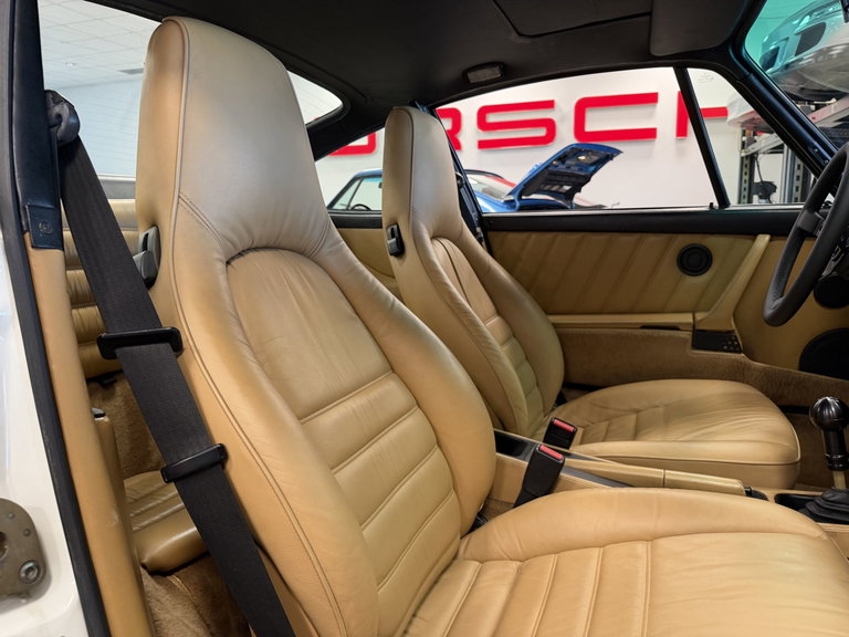 Porsche 964 Carrera 4