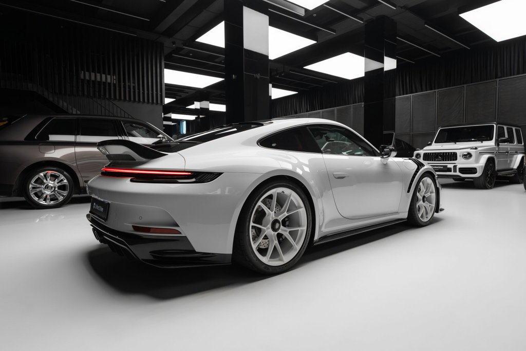 Porsche 992 GT3 Touring