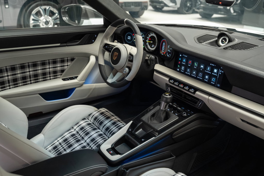 Porsche 992 GT3 Touring