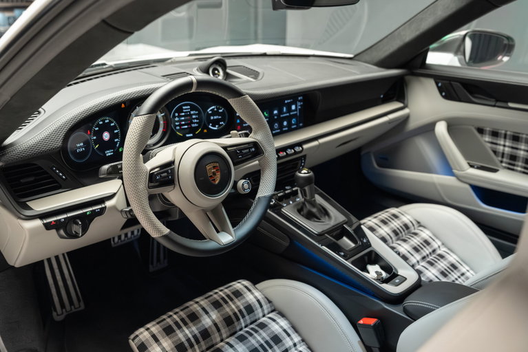 Porsche 992 GT3 Touring