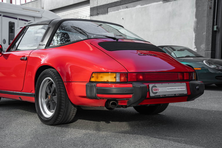 Porsche 911 Carrera 3.2