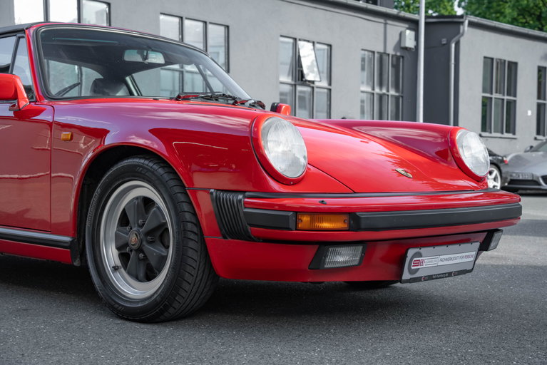 Porsche 911 Carrera 3.2
