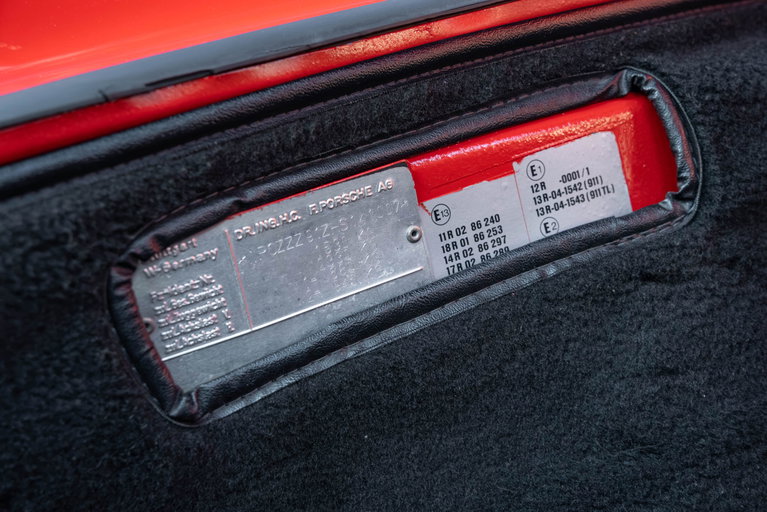 Porsche 911 Carrera 3.2
