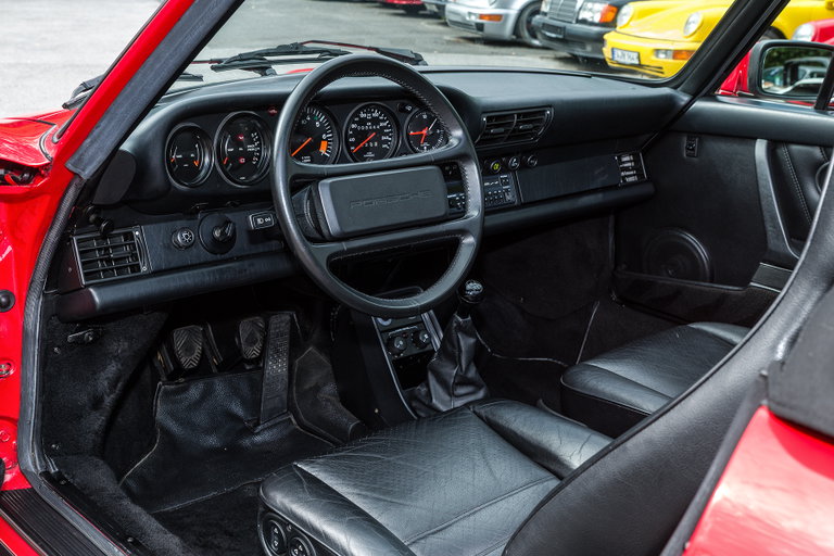 Porsche 911 Carrera 3.2