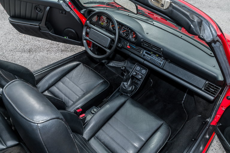 Porsche 911 Carrera 3.2