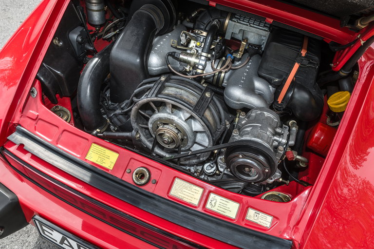Porsche 911 Carrera 3.2