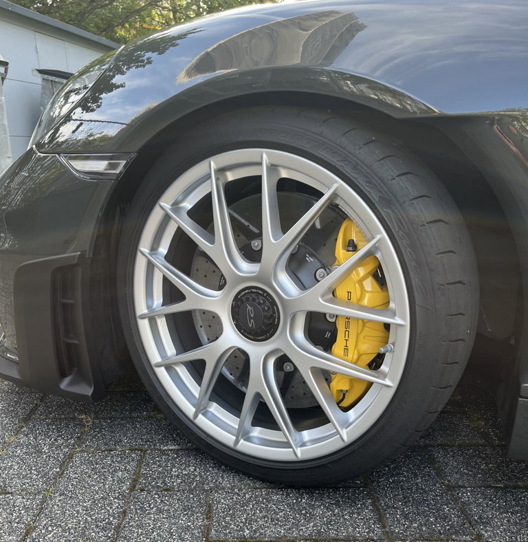 Porsche 718 Spyder RS