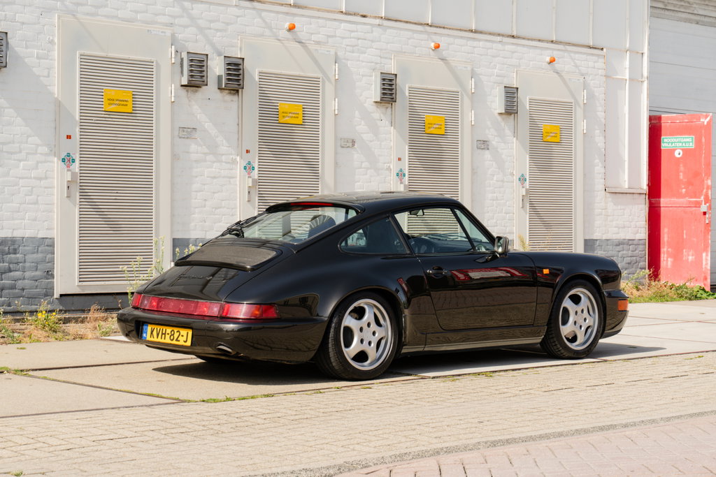 Porsche 964 Carrera 4