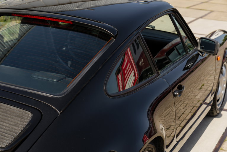 Porsche 964 Carrera 4