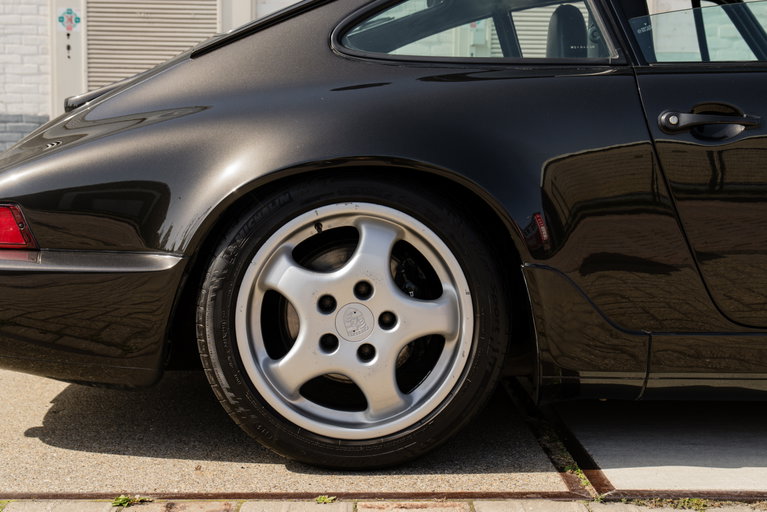 Porsche 964 Carrera 4