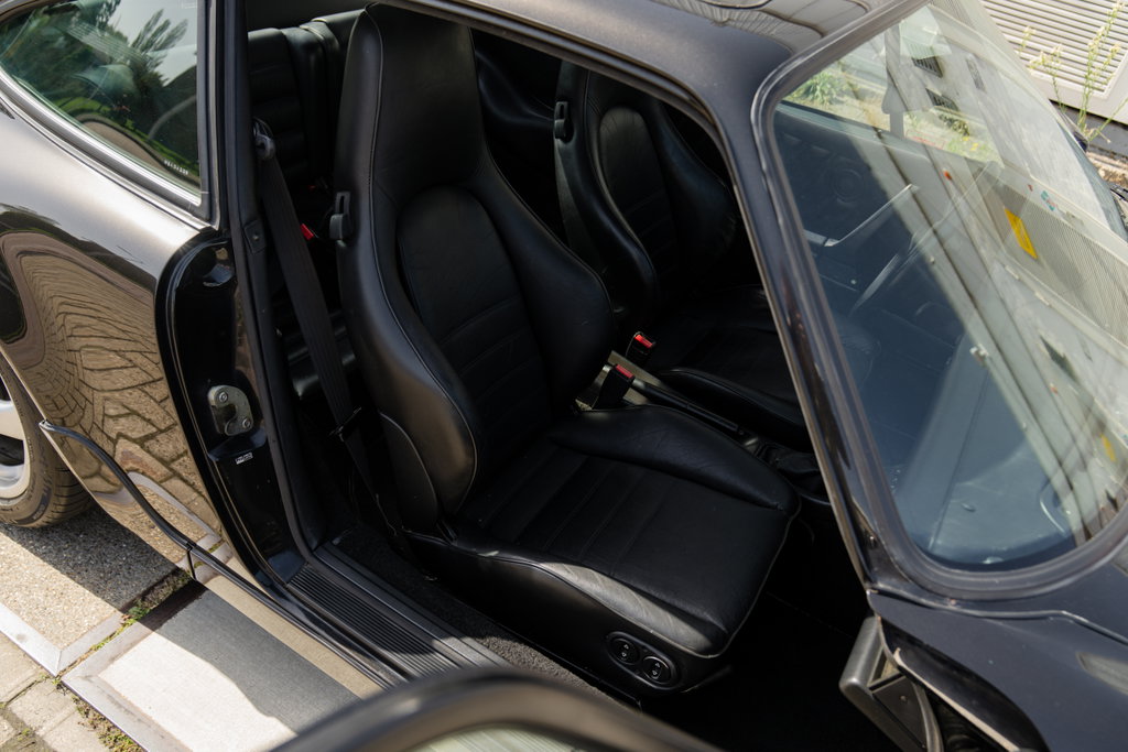Porsche 964 Carrera 4
