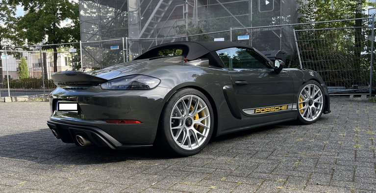 Porsche 718 Spyder RS