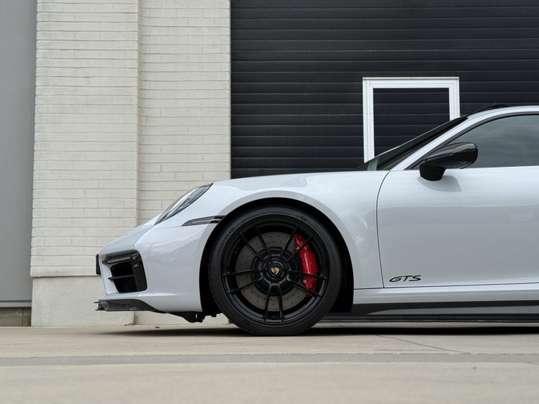 Porsche 992 Carrera GTS