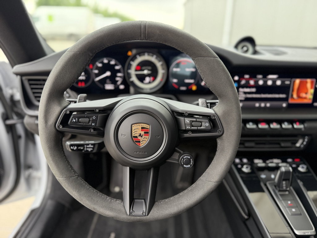 Porsche 992 Carrera GTS