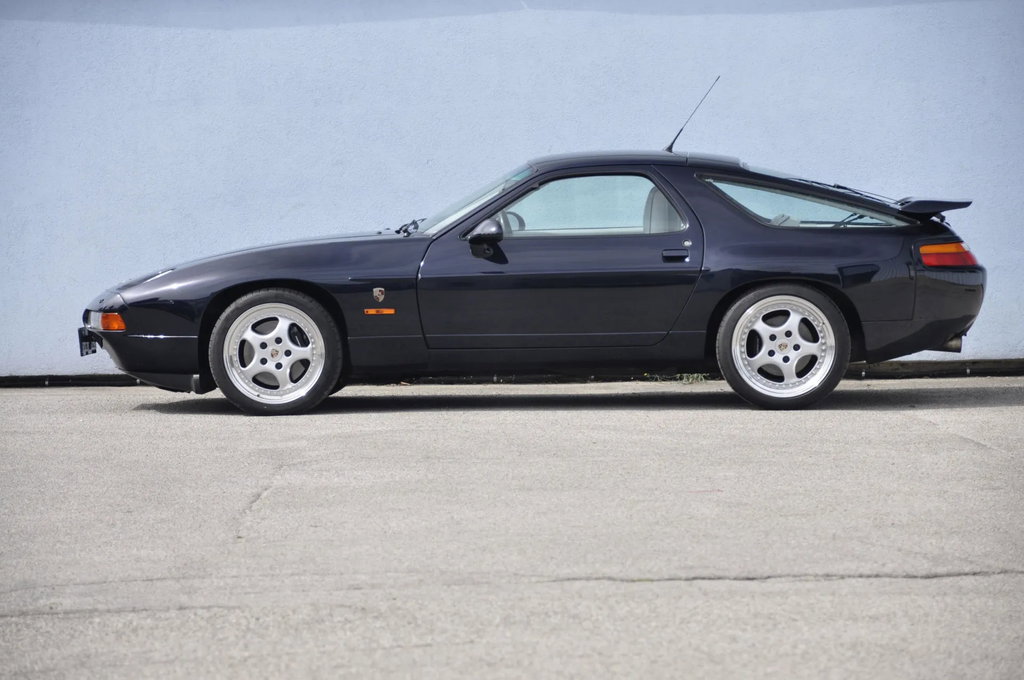 Porsche 928 GTS