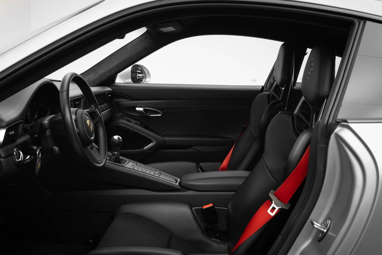 Porsche 991.2 GT3 Touring