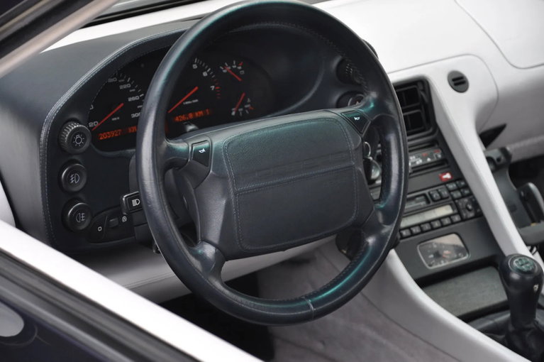 Porsche 928 GTS
