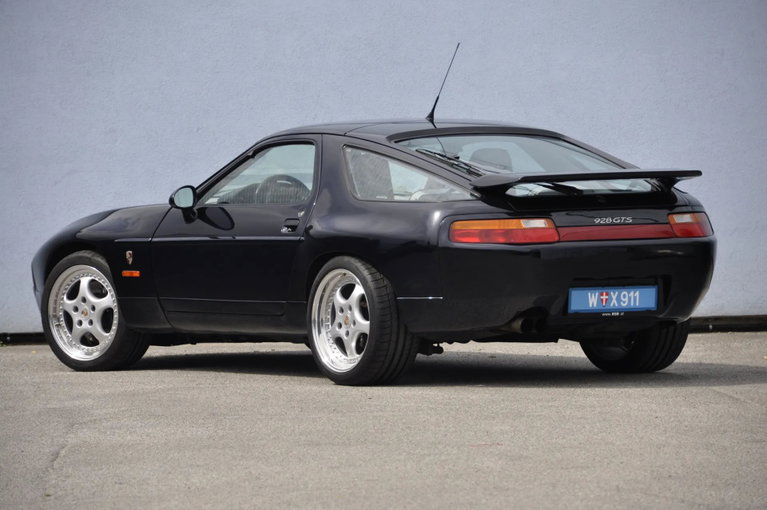 Porsche 928 GTS