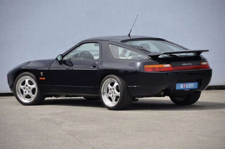 Porsche 928 GTS