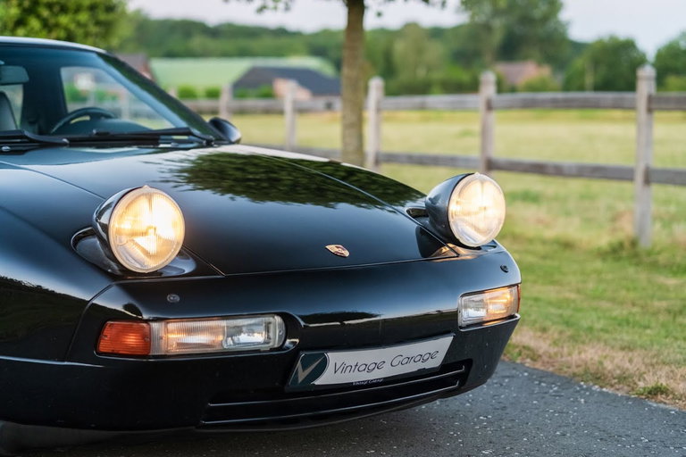 Porsche 928 GTS