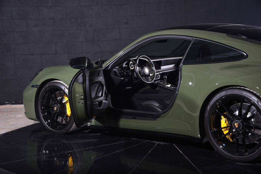 Porsche 992 Carrera GTS