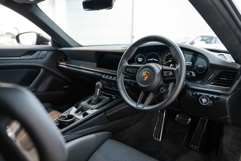 Porsche 992 GT3 Touring