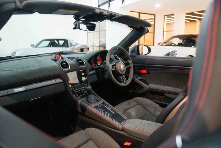 Porsche 718 Spyder RS