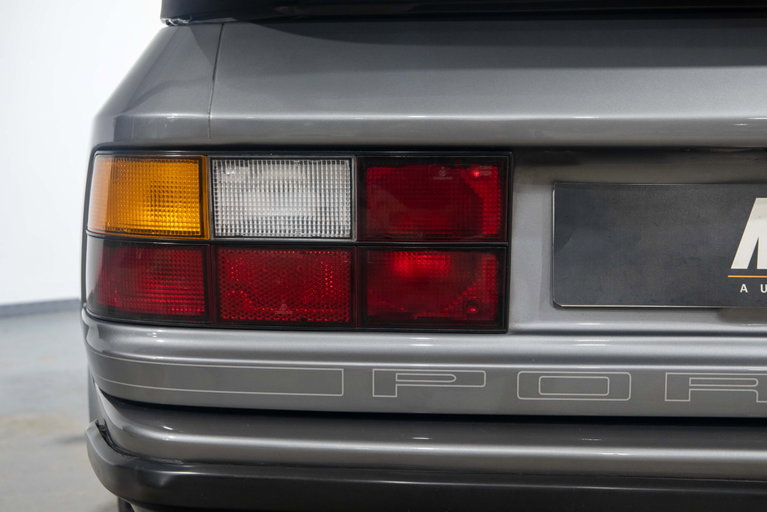 Porsche 944 Coupé