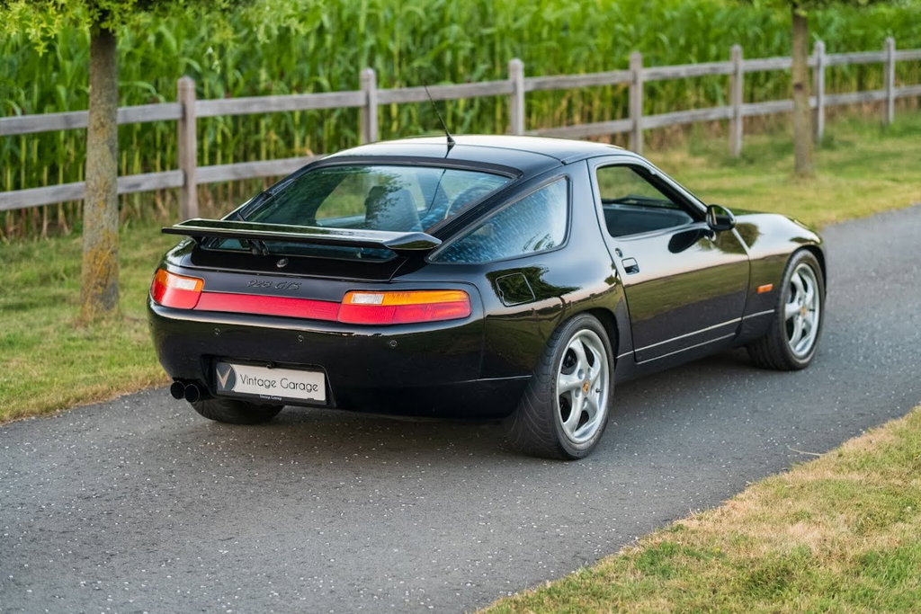 Porsche 928 GTS