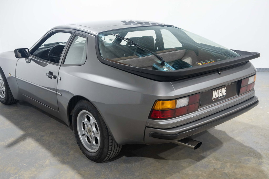 Porsche 944 Coupé