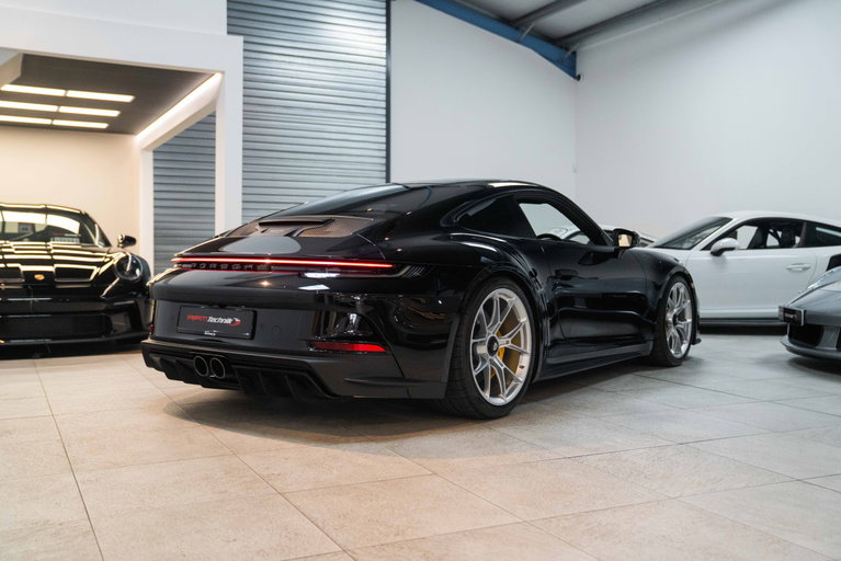 Porsche 992 GT3 Touring