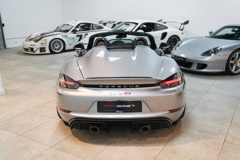 Porsche 718 Spyder RS