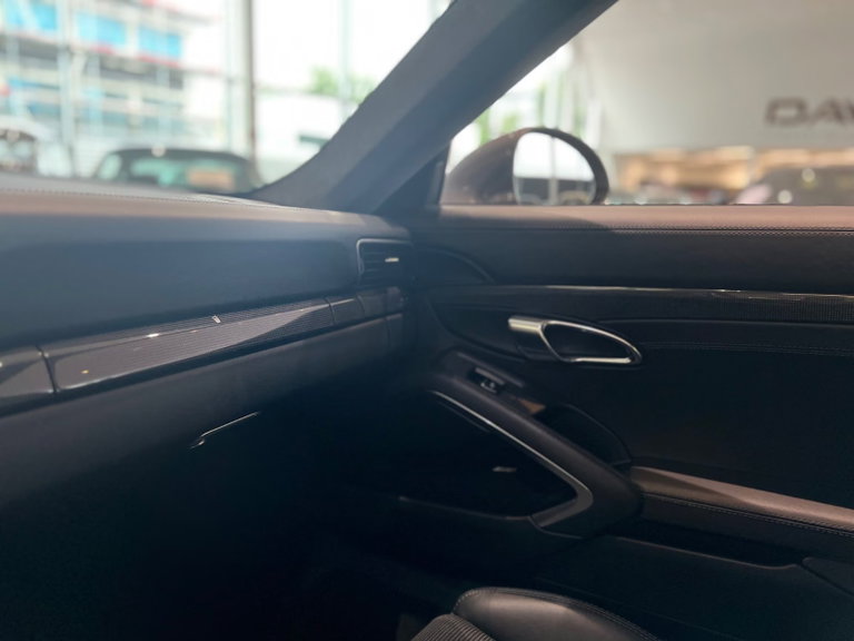 Porsche 991.2 GT3 Touring