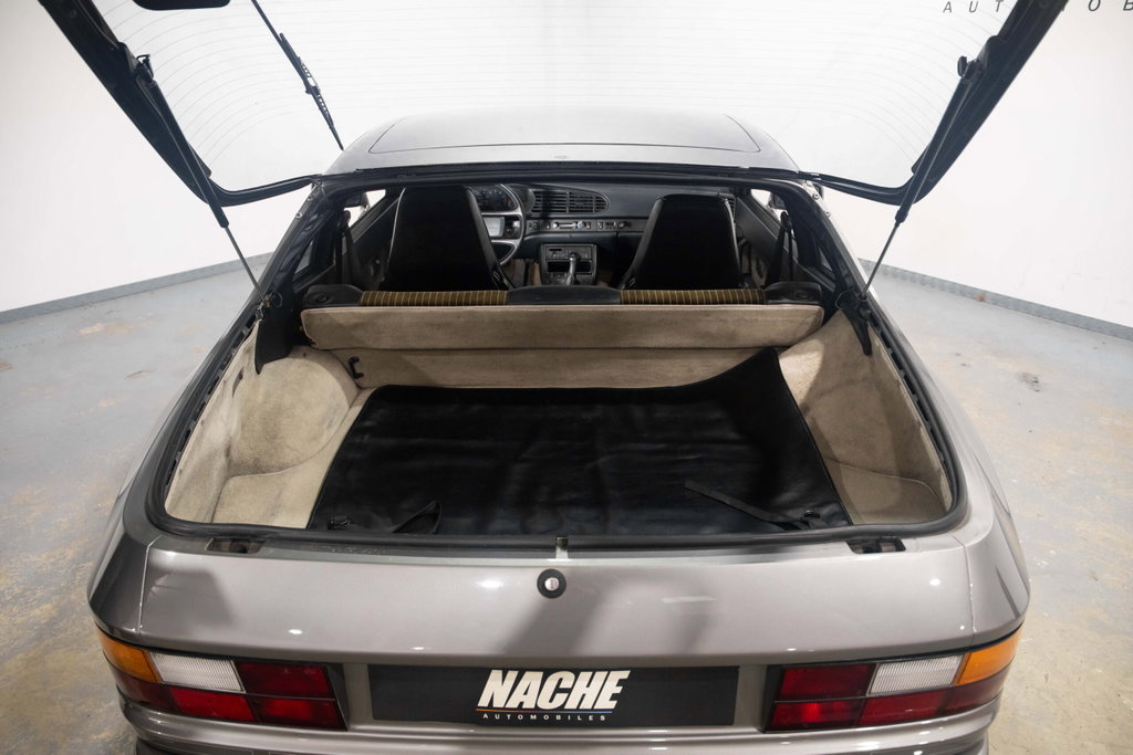 Porsche 944 Coupé