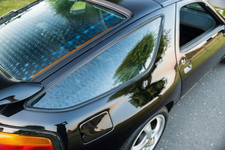 Porsche 928 GTS