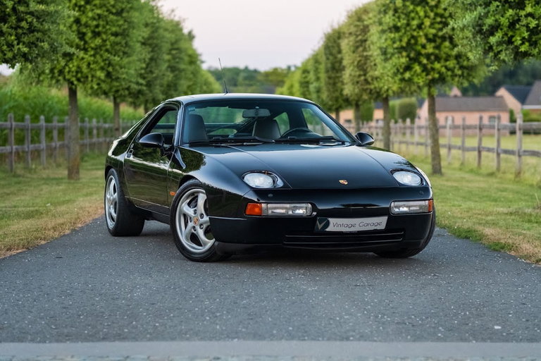 Porsche 928 GTS