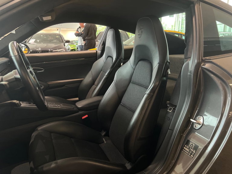 Porsche 991.2 GT3 Touring